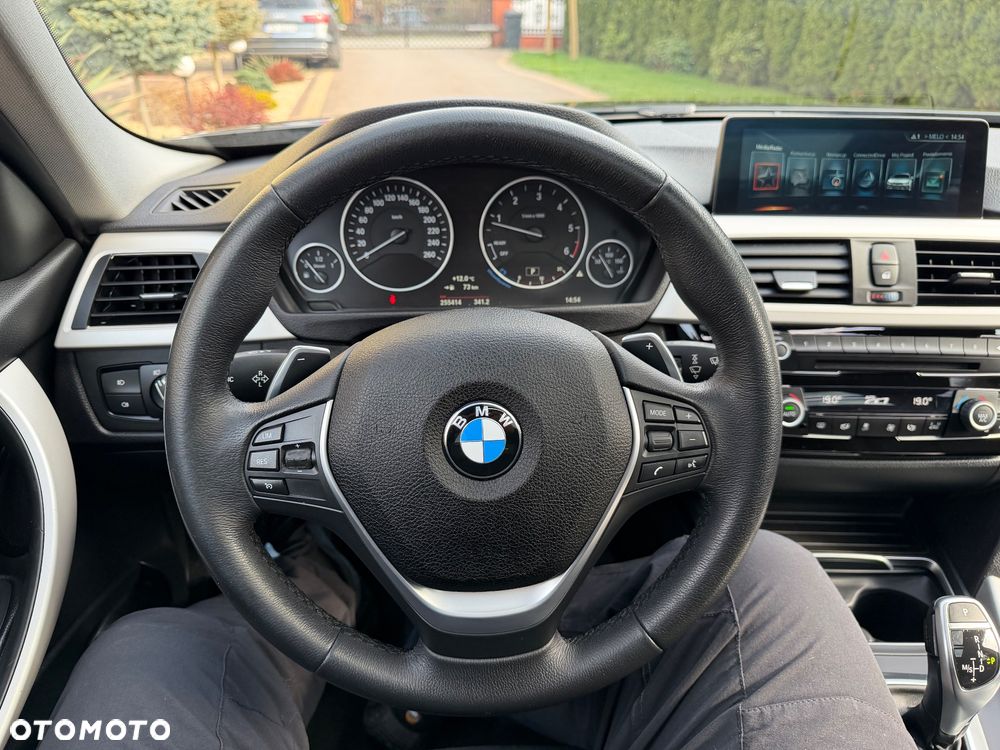 BMW Seria 3 320d Efficient Dynamics Edition Blue Perf Sport Line - 28