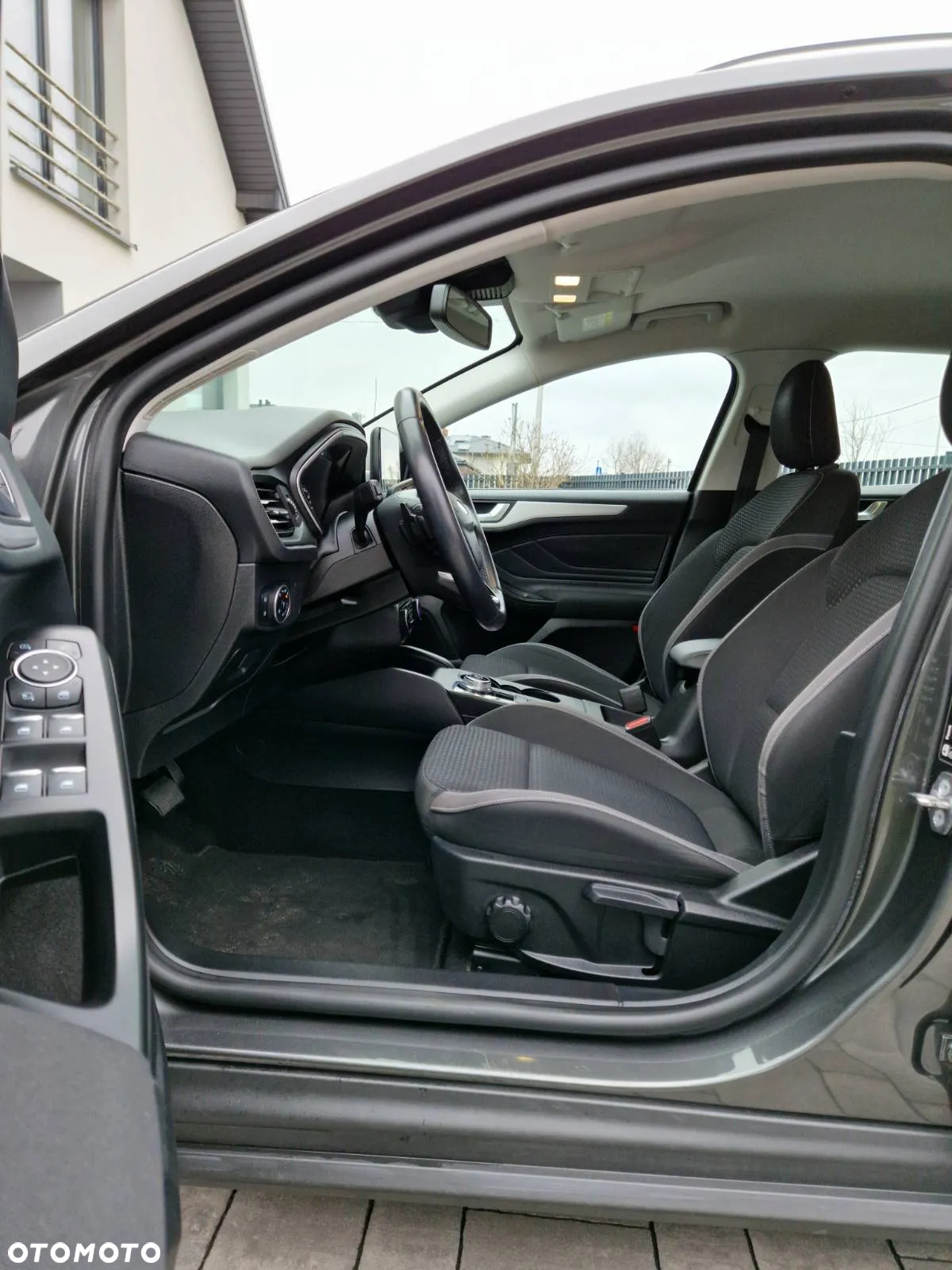 Ford Focus 1.0 EcoBoost Start-Stopp-System Titanium - 28