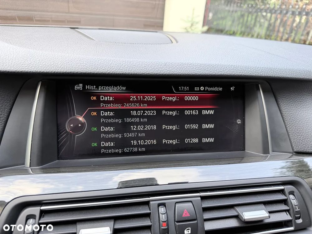 BMW Seria 5 525d Luxury Line - 33