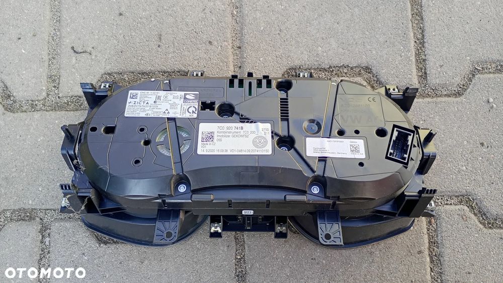 F.VAT MAN TGE VW CRAFTER II 2,0 TDI 2017 LICZNIK ZEGARY 7C0920741B VW Crafter II MAN TGE - 2