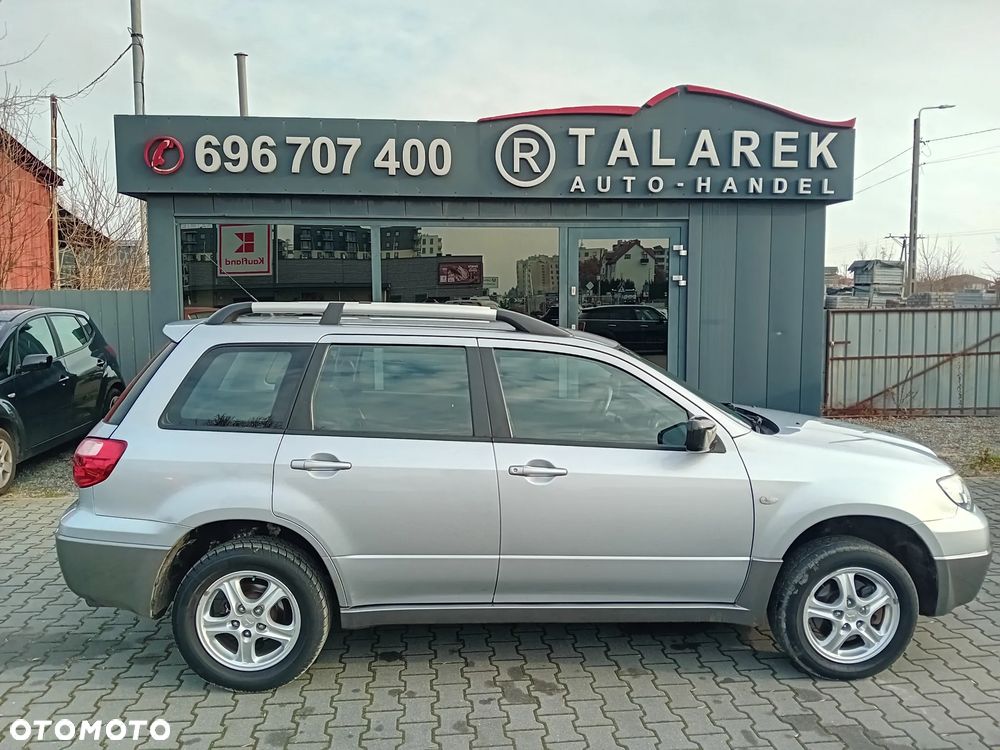 Mitsubishi Outlander - 7