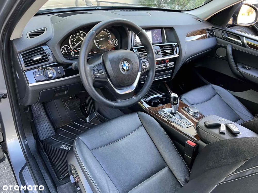 BMW X3 28i xDrive - 3