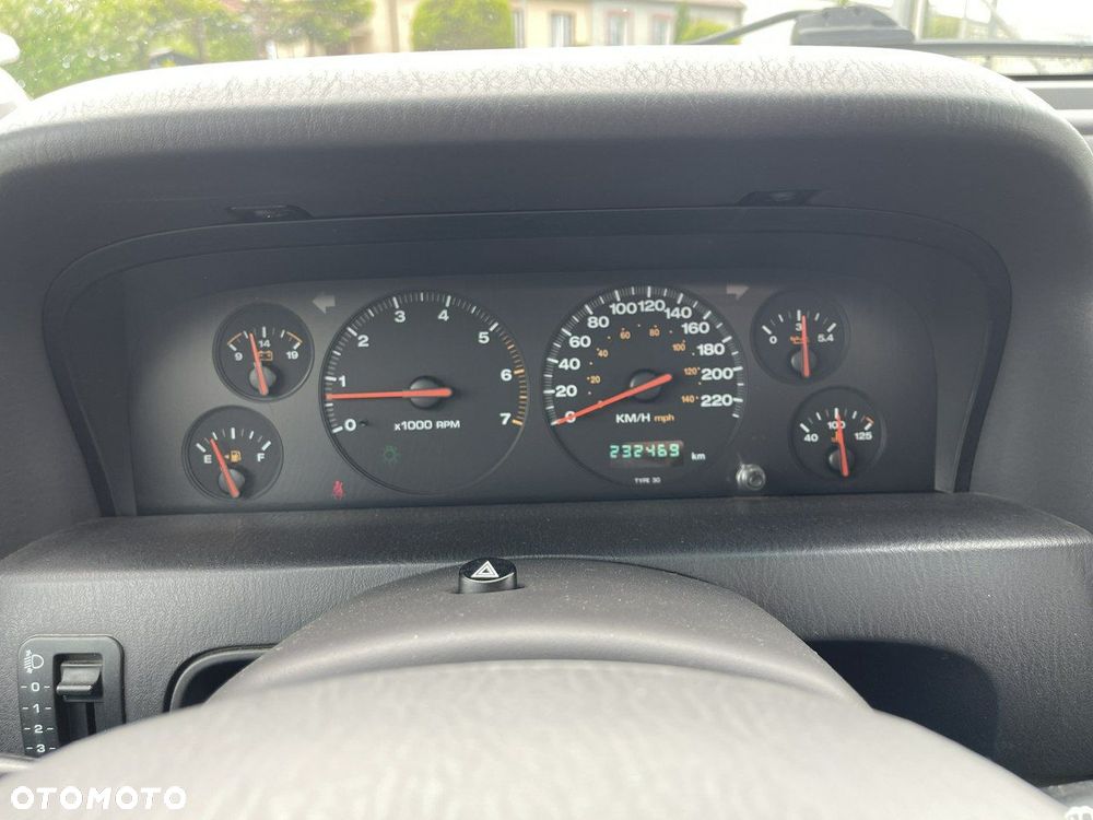 Jeep Grand Cherokee - 10