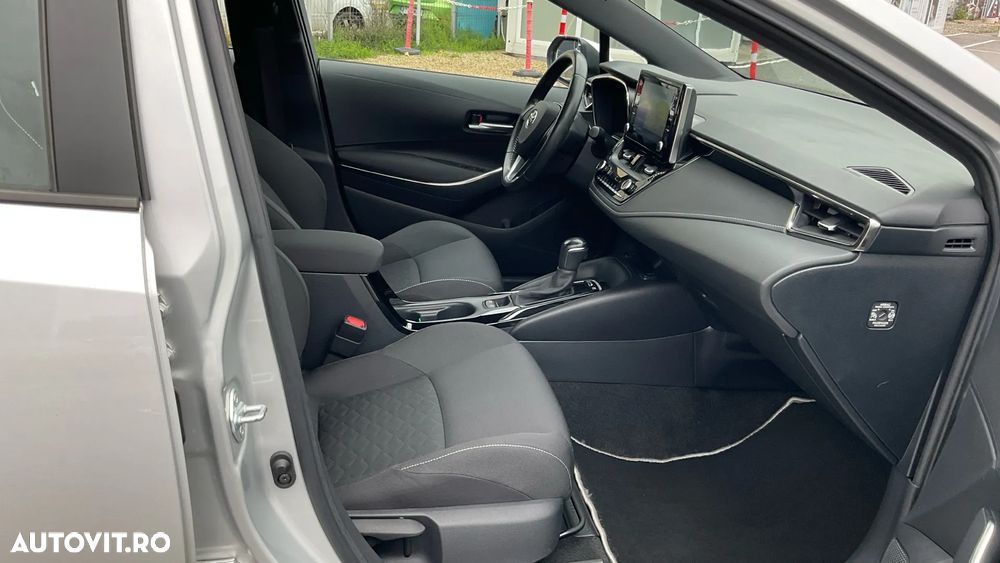 Toyota Corolla 1.8 HSD Dynamic - 11