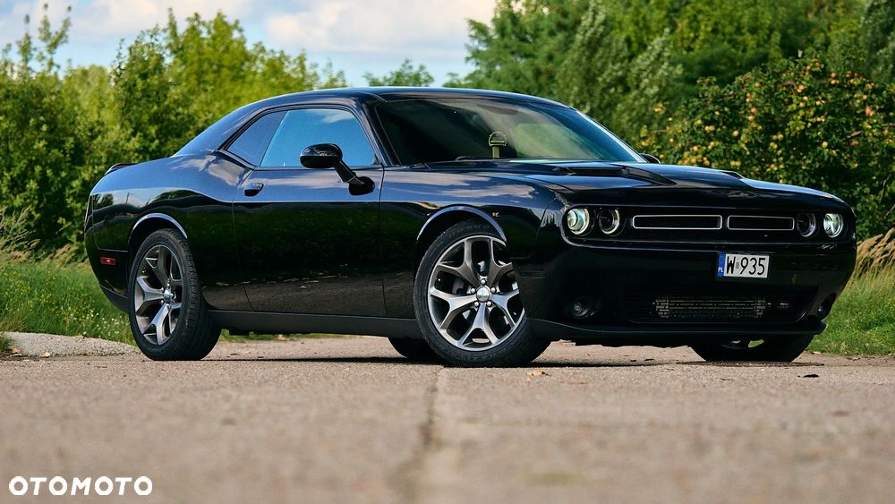 Dodge Challenger - 2