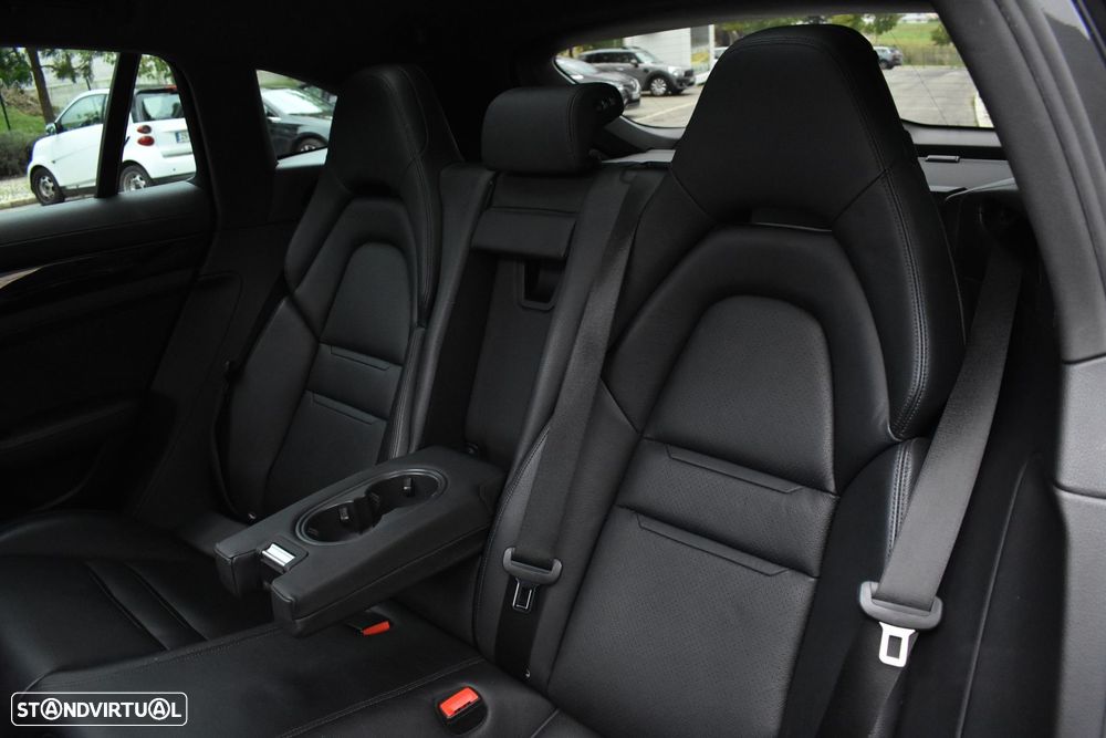 Porsche Panamera Sport Turismo - 59