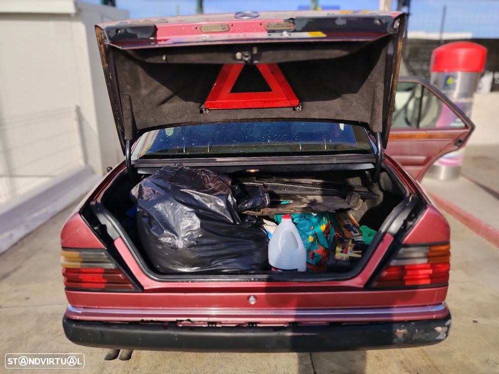 Mercedes-Benz W124 (1984-1997) 250 D Turbo - 15