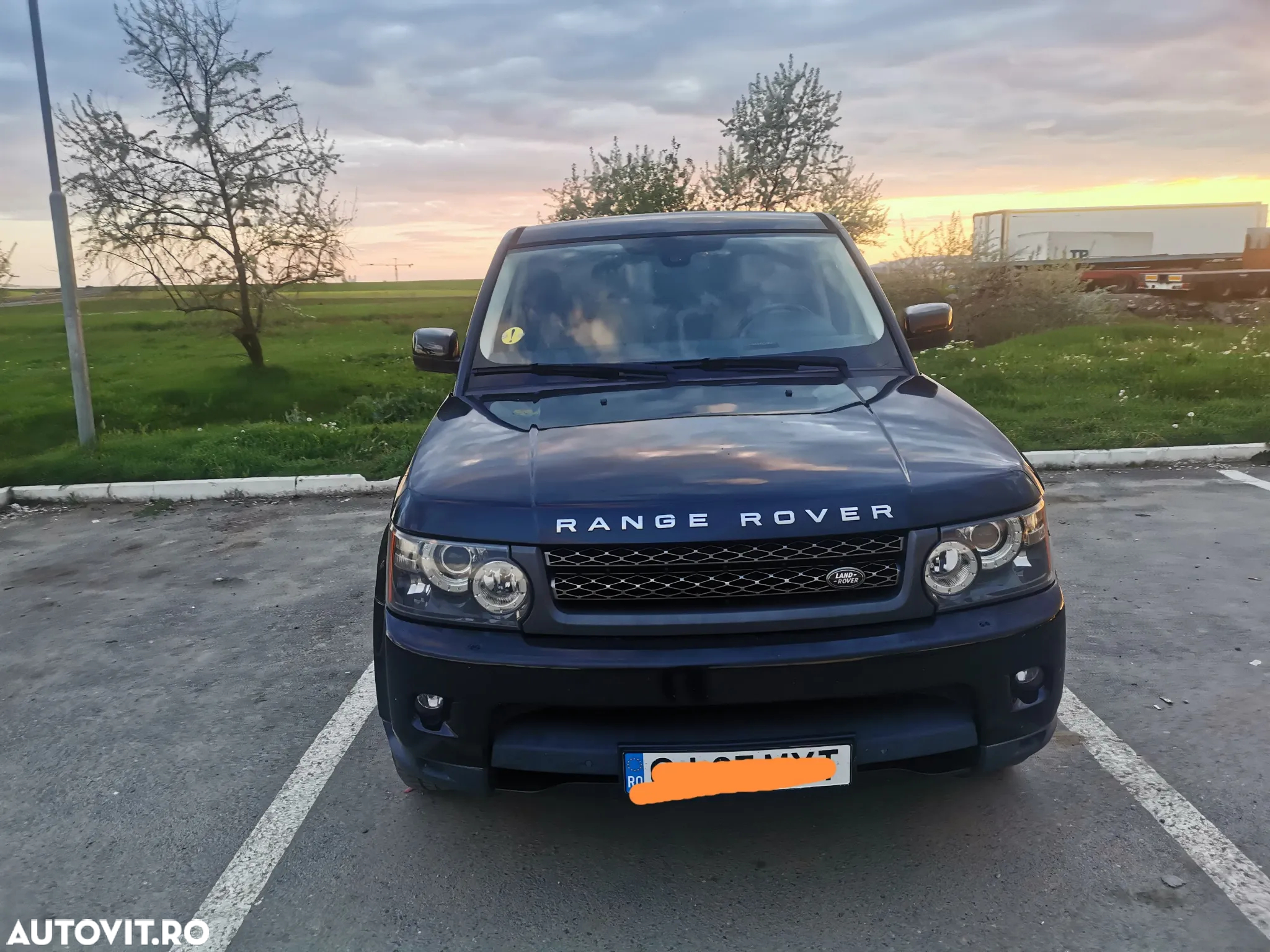 Land Rover Range Rover Sport 3.0 TDV6 SE - 3