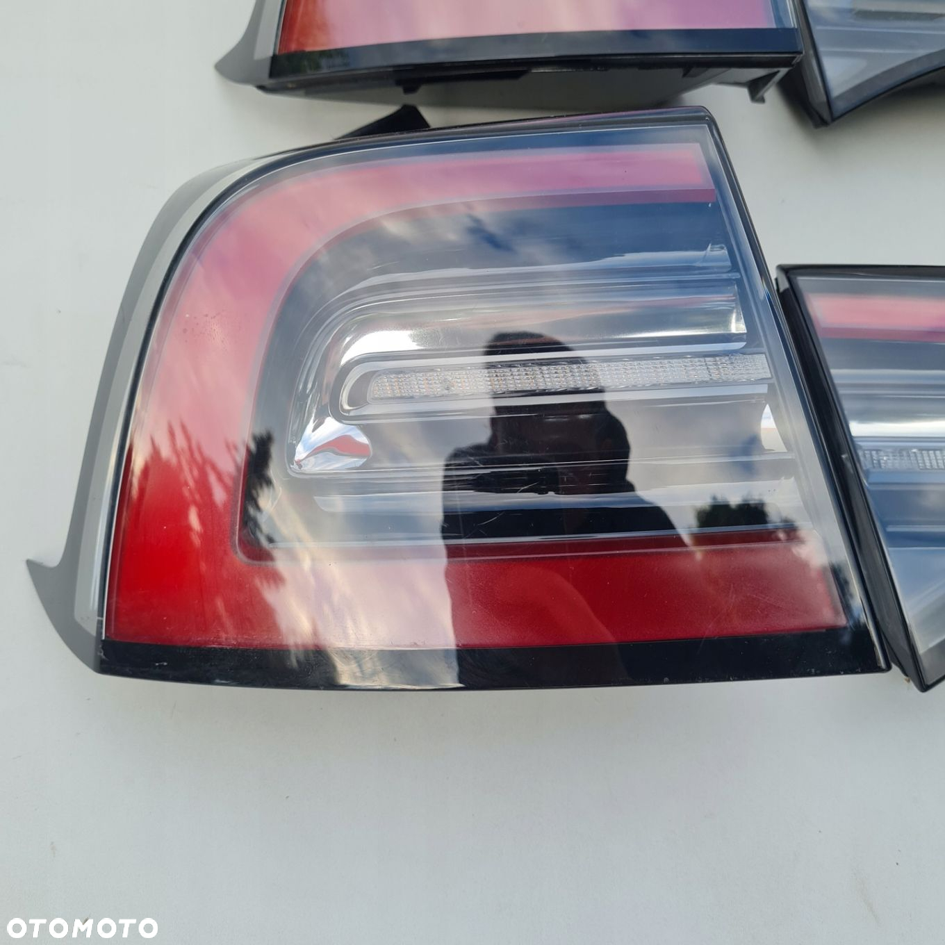 TESLA MODEL 3 Y LAMPA TYLNA LEWA 1502088-00-B - 2