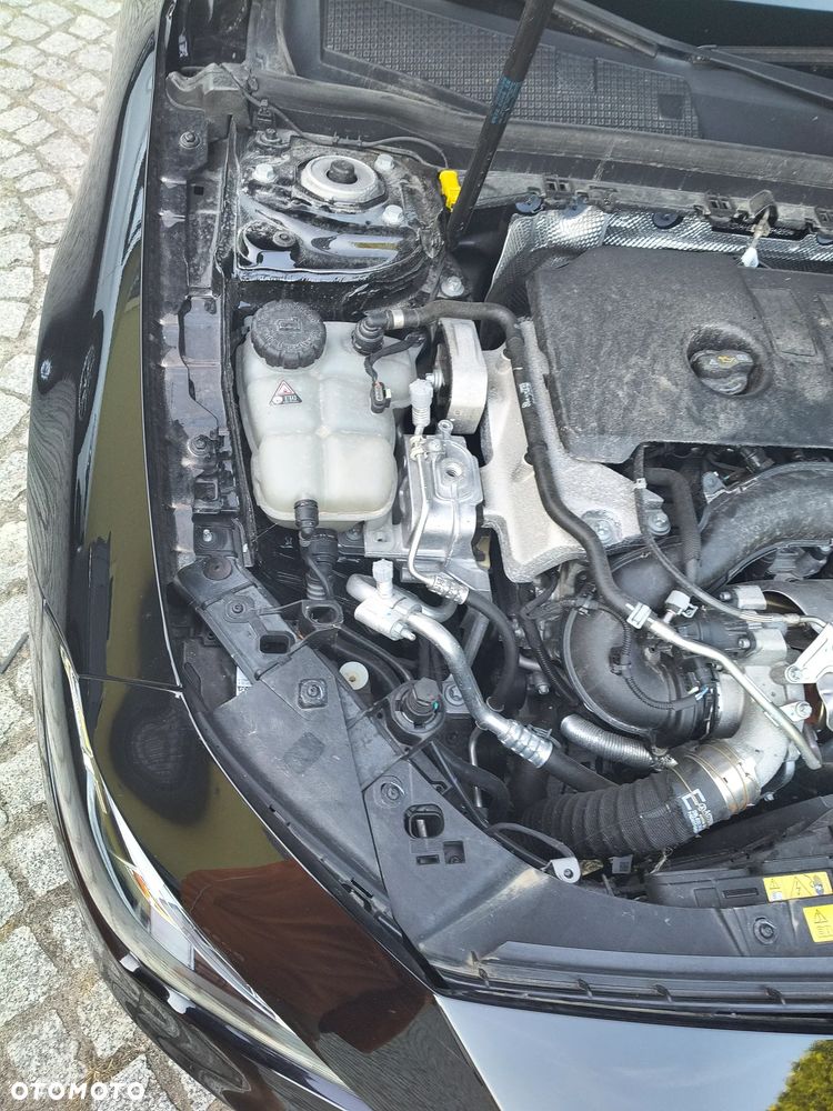 Mercedes-Benz CLA - 32