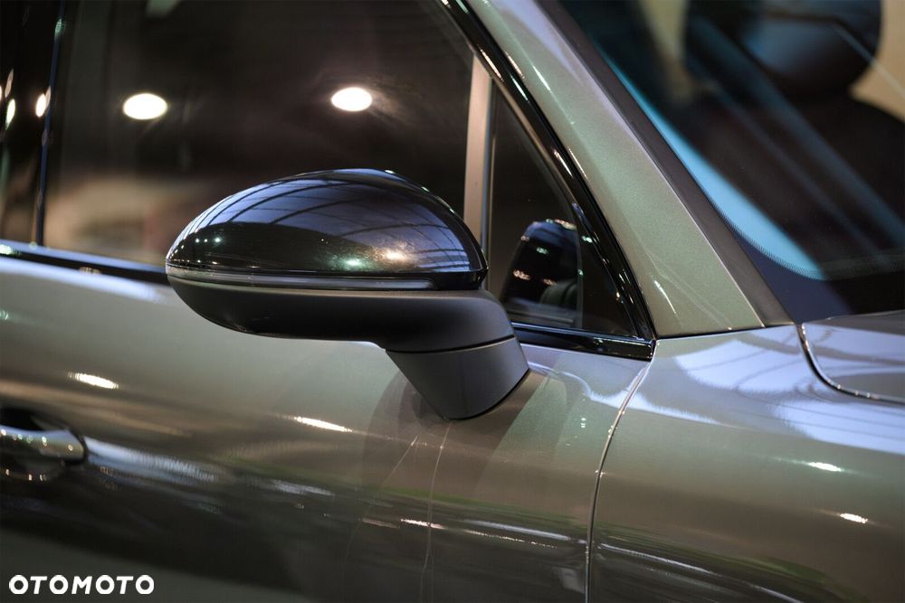 Porsche Cayenne - 21