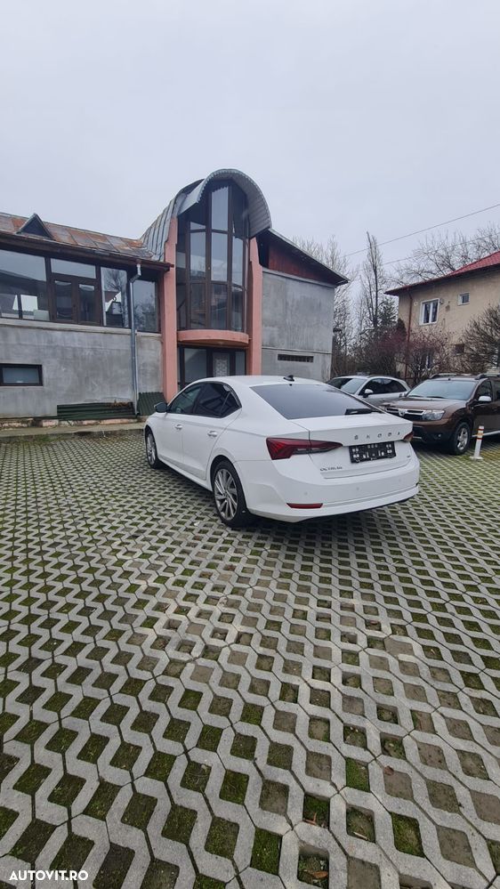 Skoda Octavia 2.0 TDI DSG 4X4 Style - 5