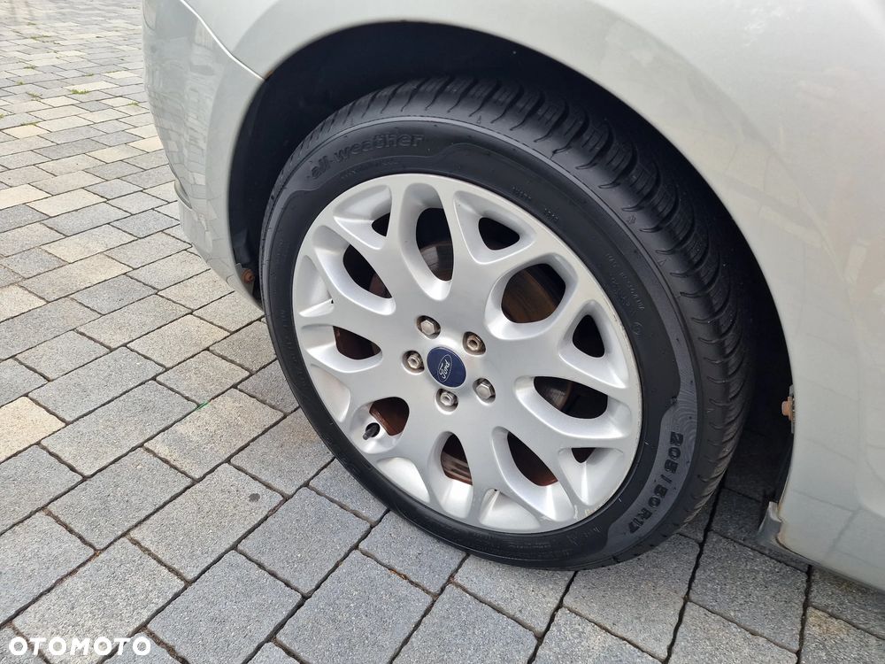 Ford Focus 1.8 FF Trend - 11