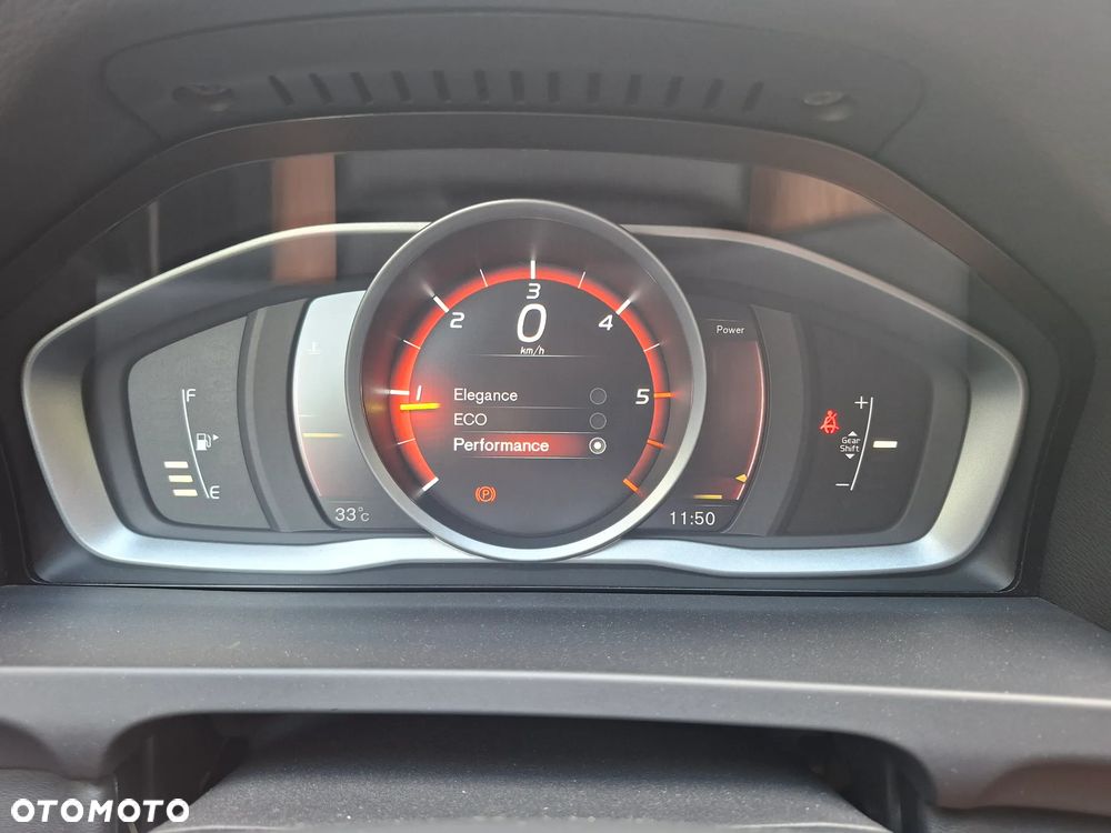 Volvo V60 D2 Drive-E Momentum - 22