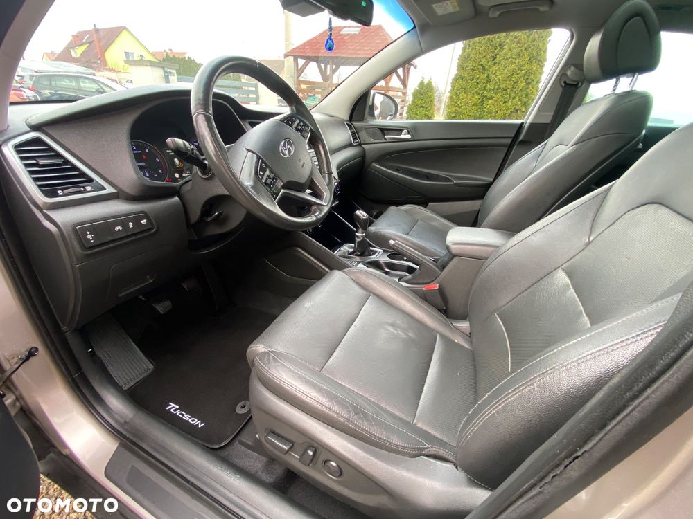 Hyundai Tucson 2.0 CRDI 4WD Premium - 10
