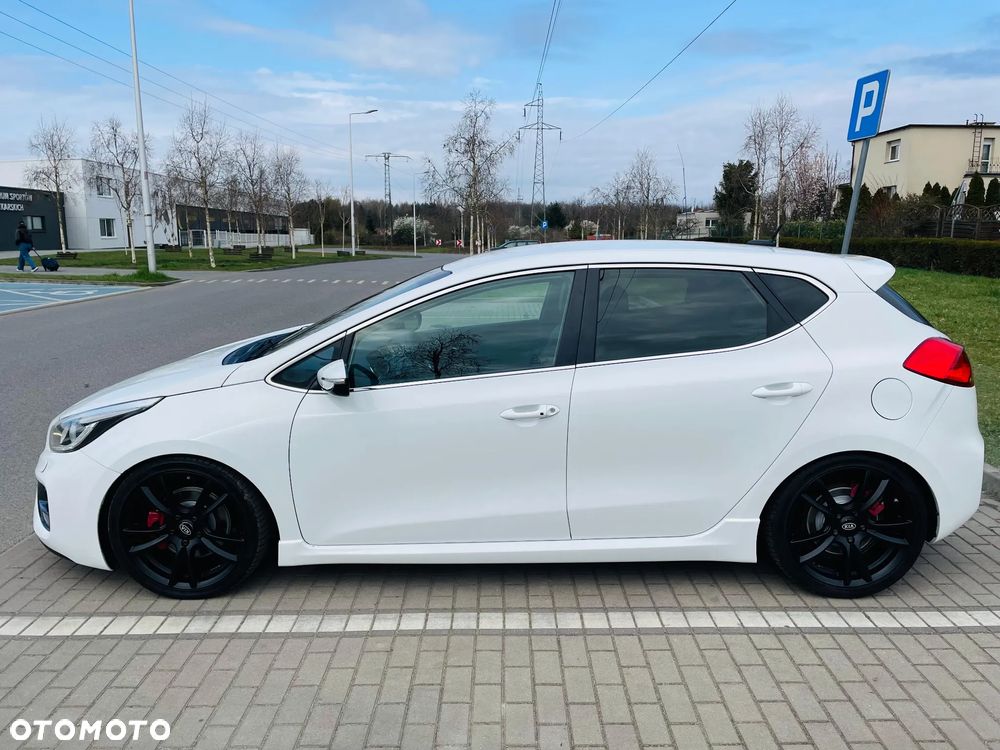 Kia Ceed 1.6 T-GDI GT-Challenge - 3