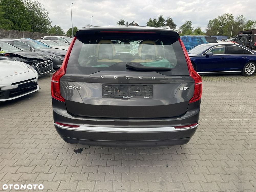 Volvo XC 90 B5 D AWD Geartronic Momentum Pro - 4