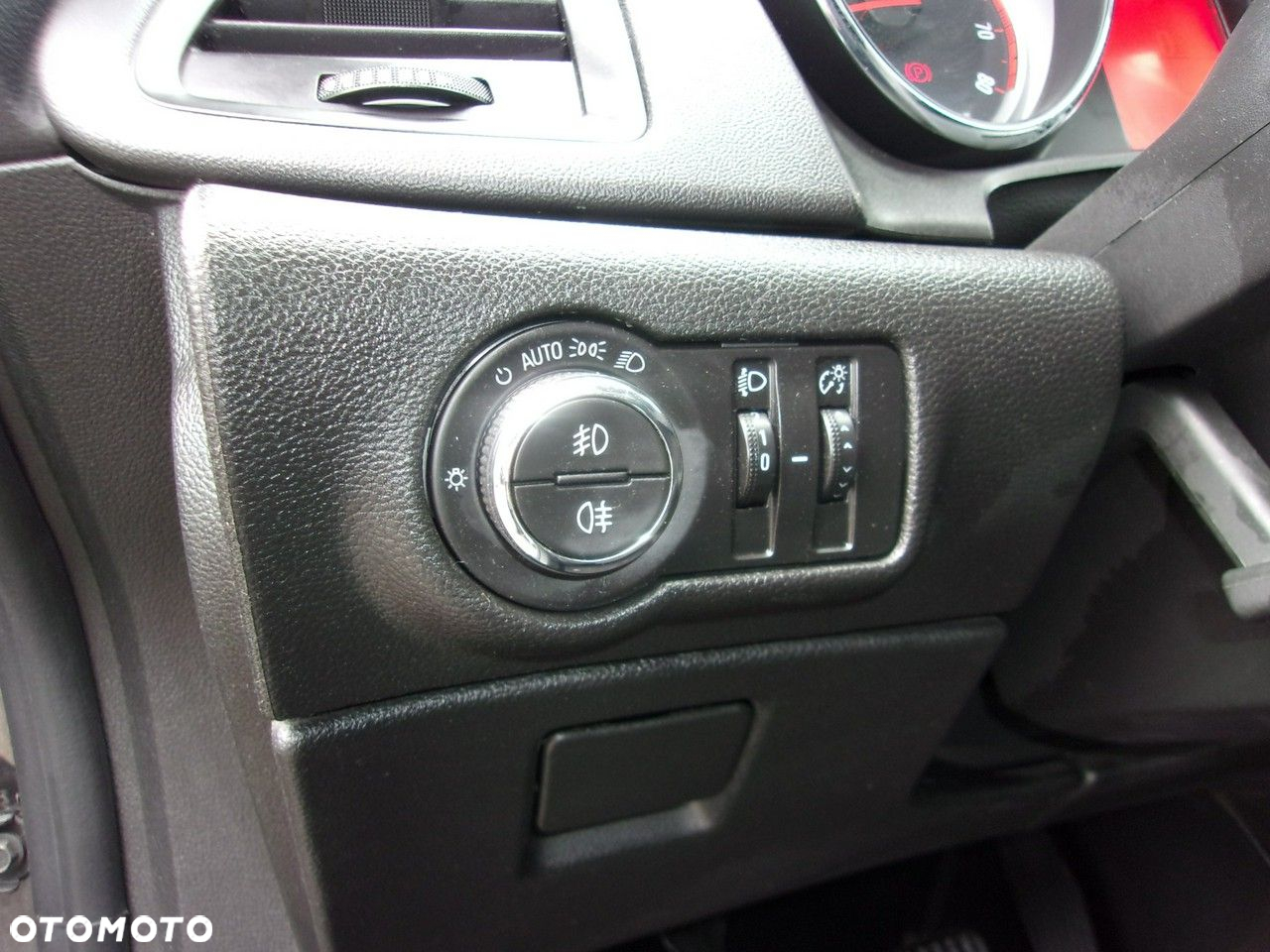 Opel Astra 1.4 Turbo Cosmo - 17