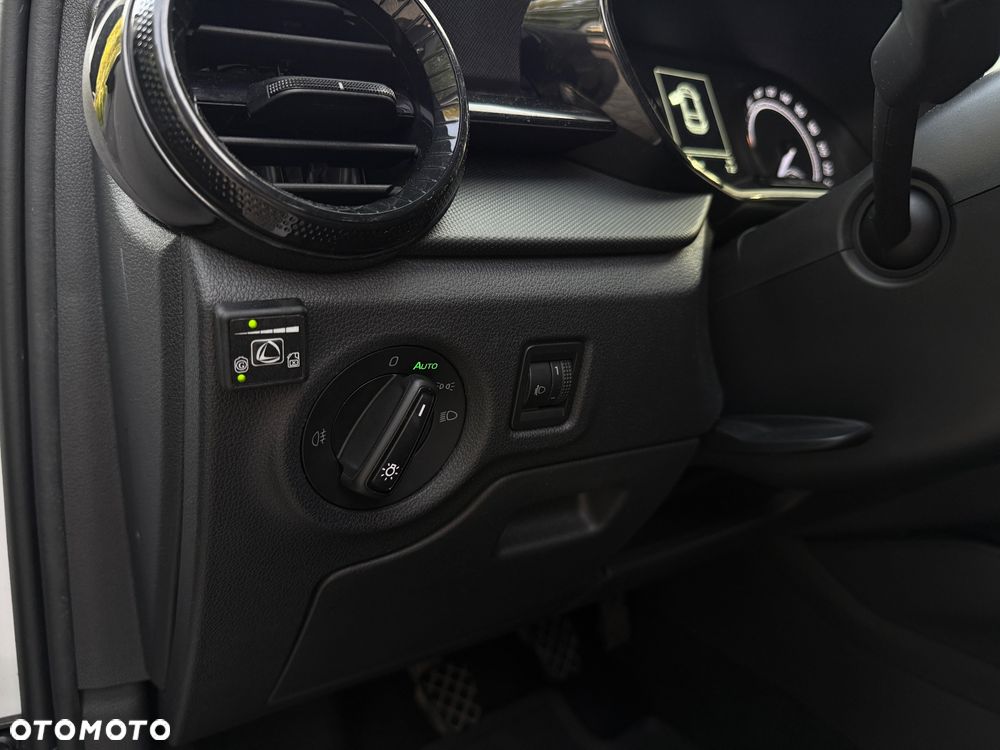 Skoda Fabia 1.0 Ambition - 14
