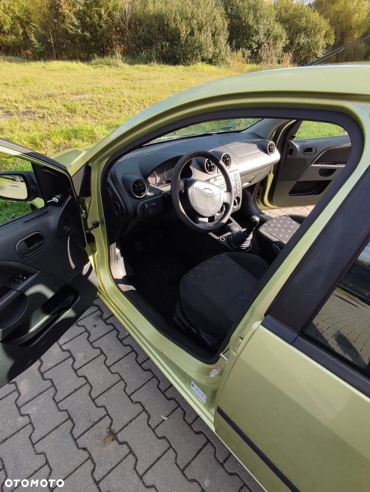 Ford Fiesta 1.4 Ambiente - 4