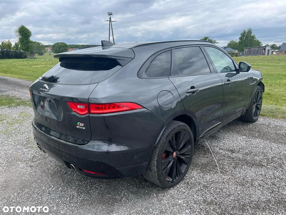 Jaguar F-Pace 3.0 V6 AWD S - 1