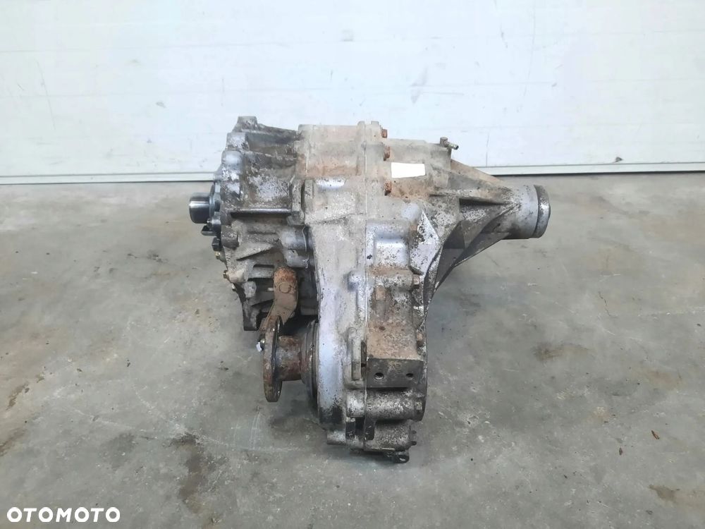 REDUKTOR SKRZYNI BIEGÓW MANUALNEJ NISSAN NAVARA D22 2.5 DI - 4