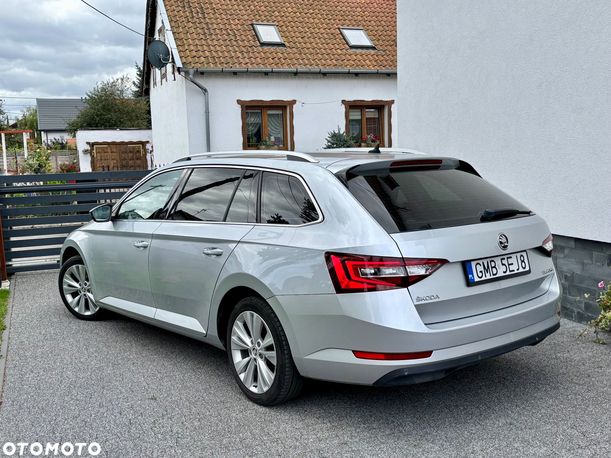 Skoda Superb Combi 2.0 TDI DSG Style - 22