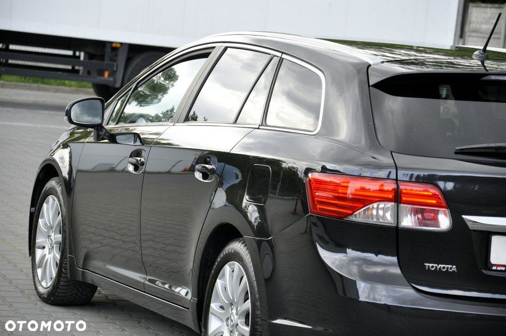 Toyota Avensis 1.8 Executive - 33