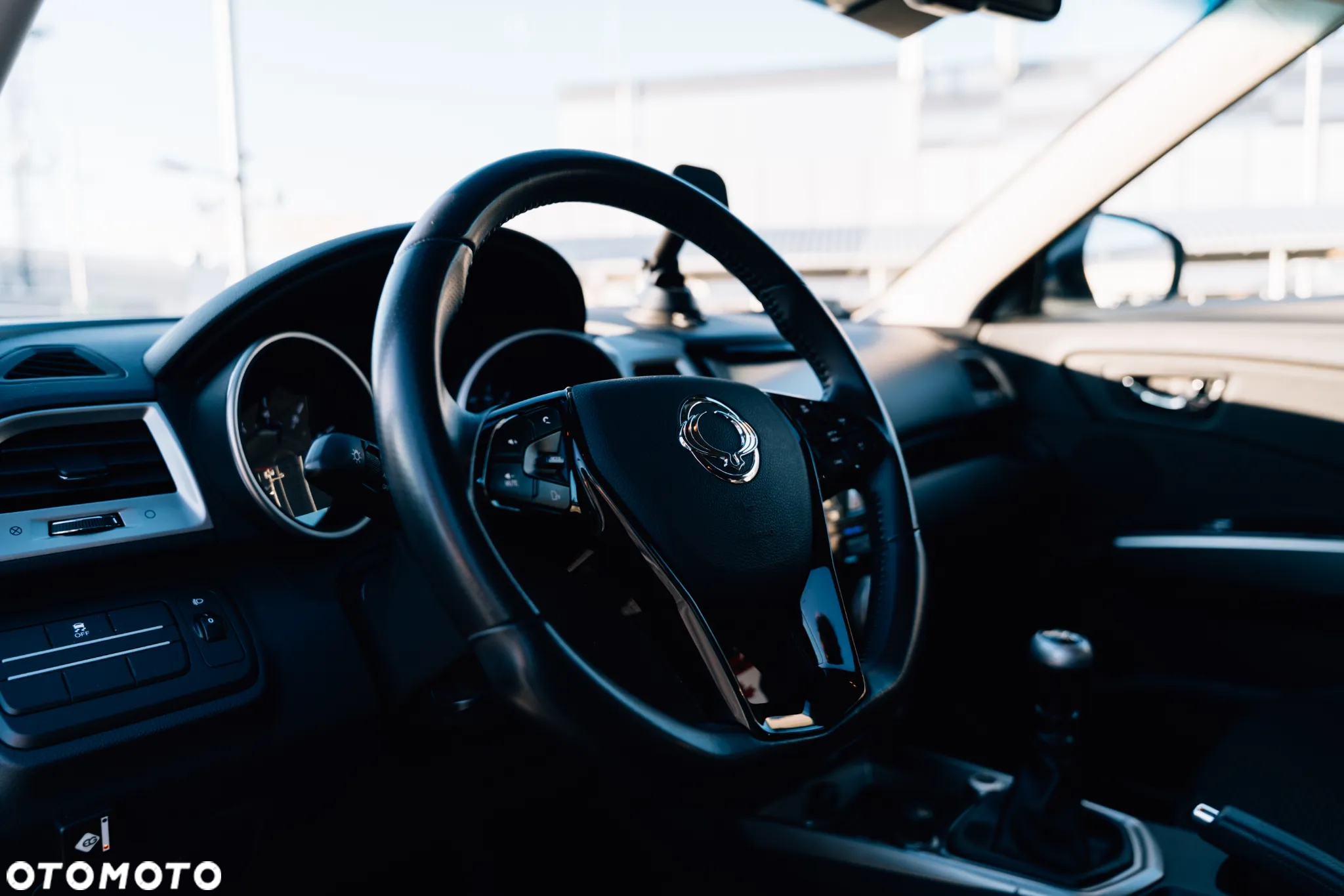 SsangYong/KGM Tivoli 1.6 Quartz - 10