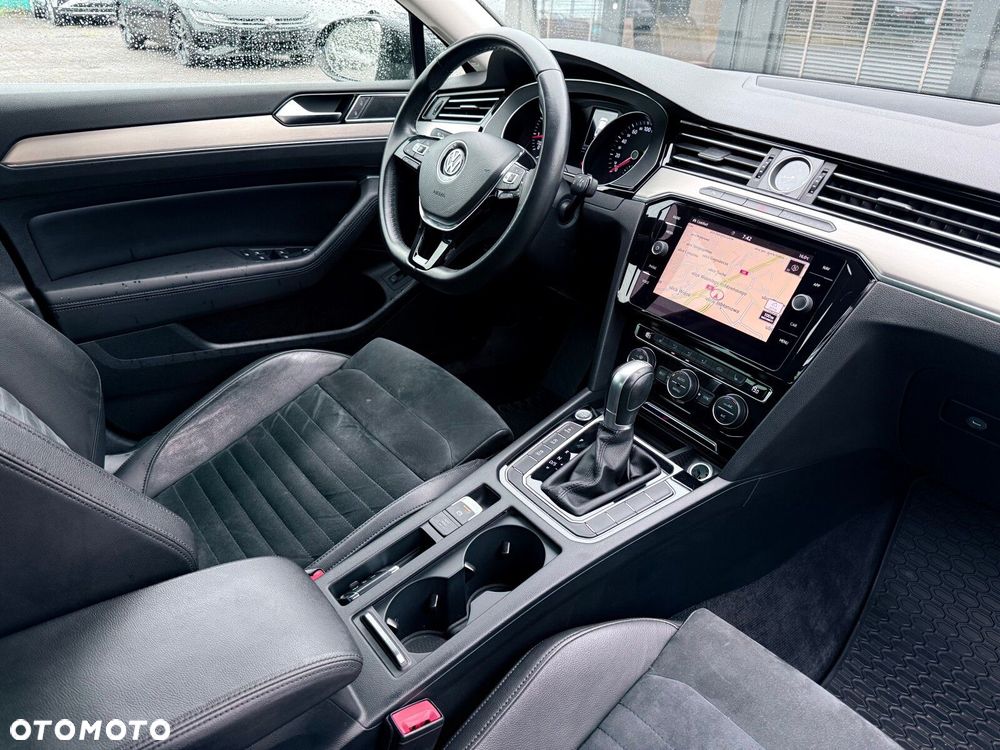 Volkswagen Passat - 17