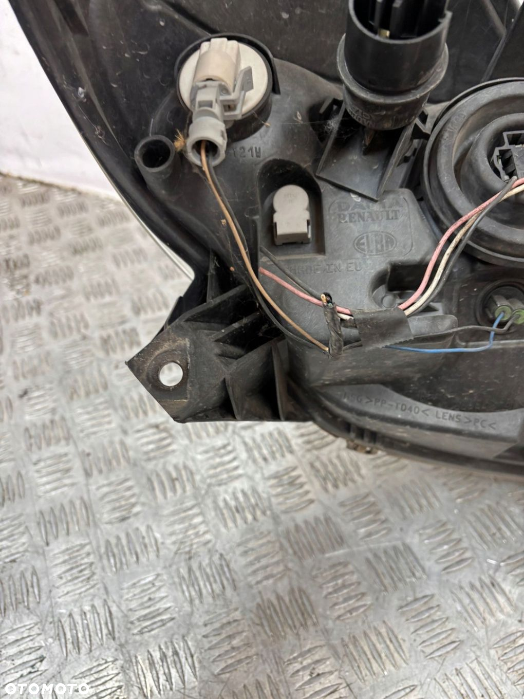 REFLEKTOR LAMPA LEWA DACIA SANDERO I 08-12 - 8