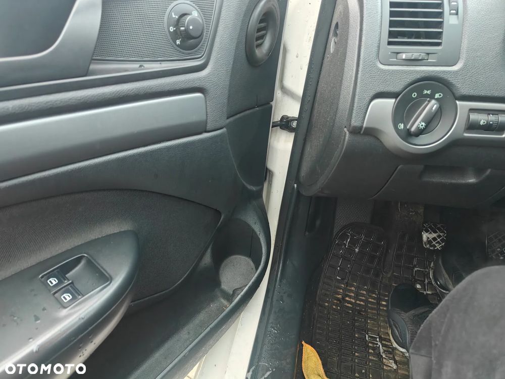 Skoda Octavia 1.6 TDI DPF Ambition - 24