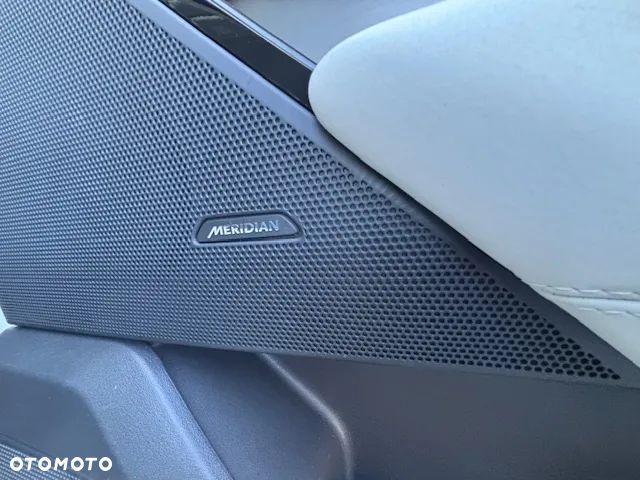 Land Rover Range Rover Velar 2.0 P250 R-Dynamic SE - 30