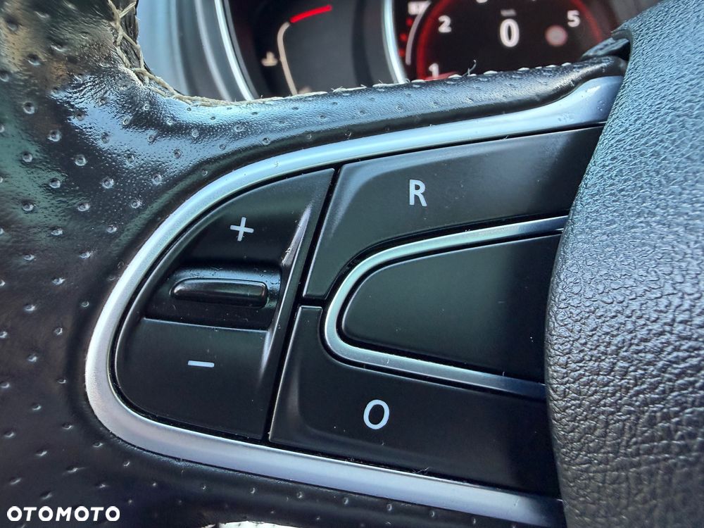 Renault Grand Scenic TCe 140 GPF EDC BLACK EDITION - 30