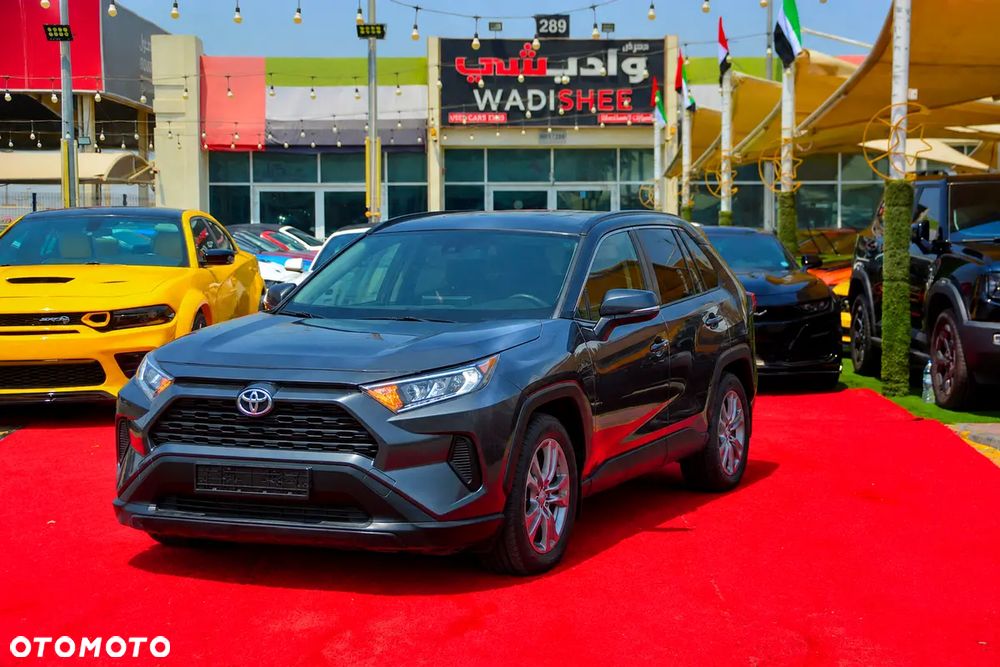 Toyota RAV4 - 3