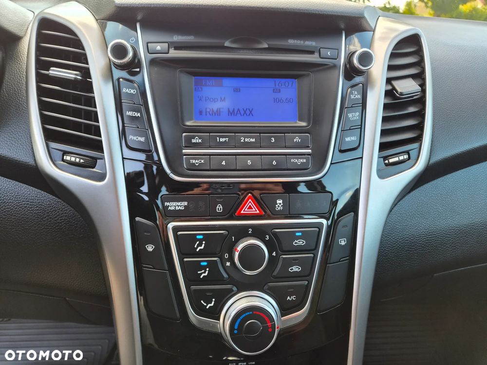 Hyundai i30 1.4 Premium - 14
