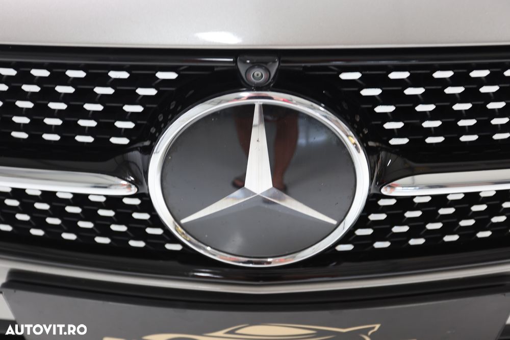 Mercedes-Benz E 220 d Coupe 9G-TRONIC AMG Line - 11