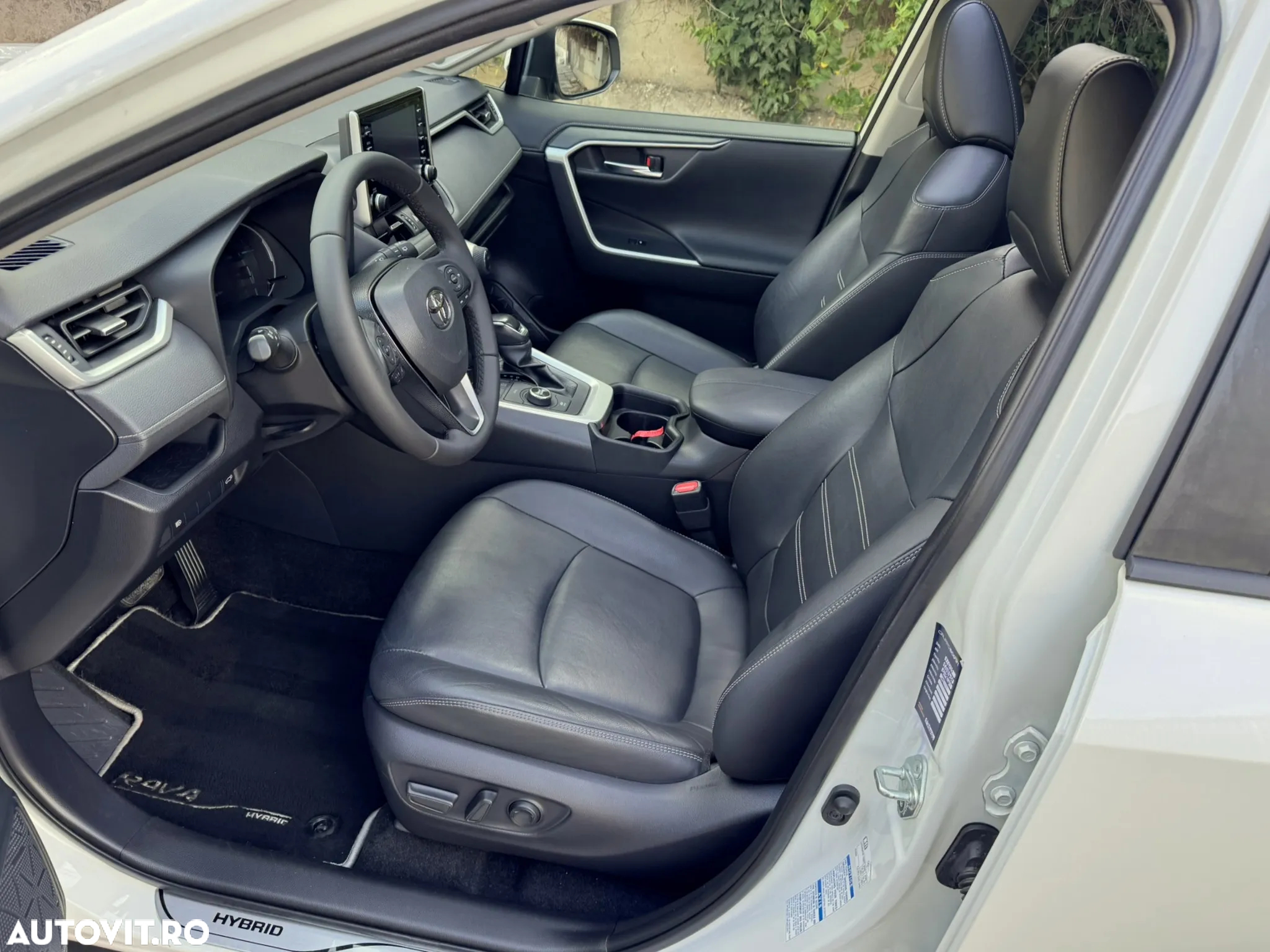 Toyota RAV4 2.5 Hybrid VVT-iE 4x4 Luxury - 23