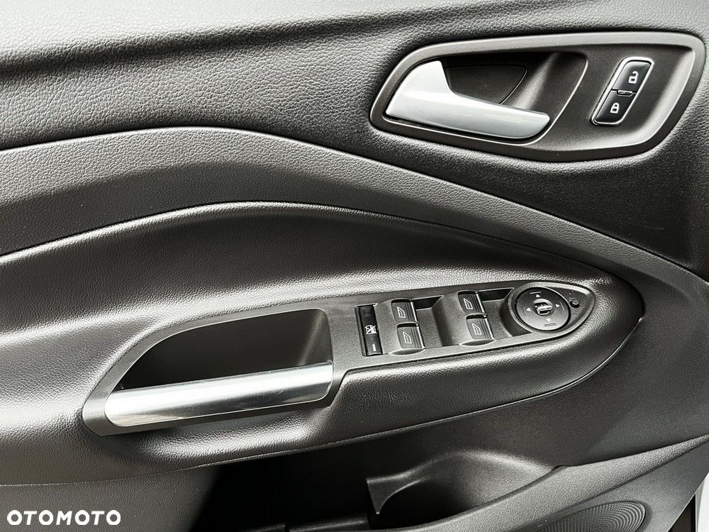 Ford Kuga 2.0 TDCi 4WD Titanium - 28