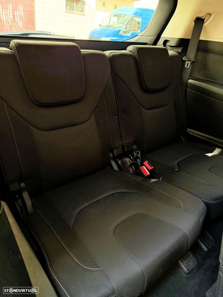 Ford S-Max 2.0 TDCi Titanium - 30