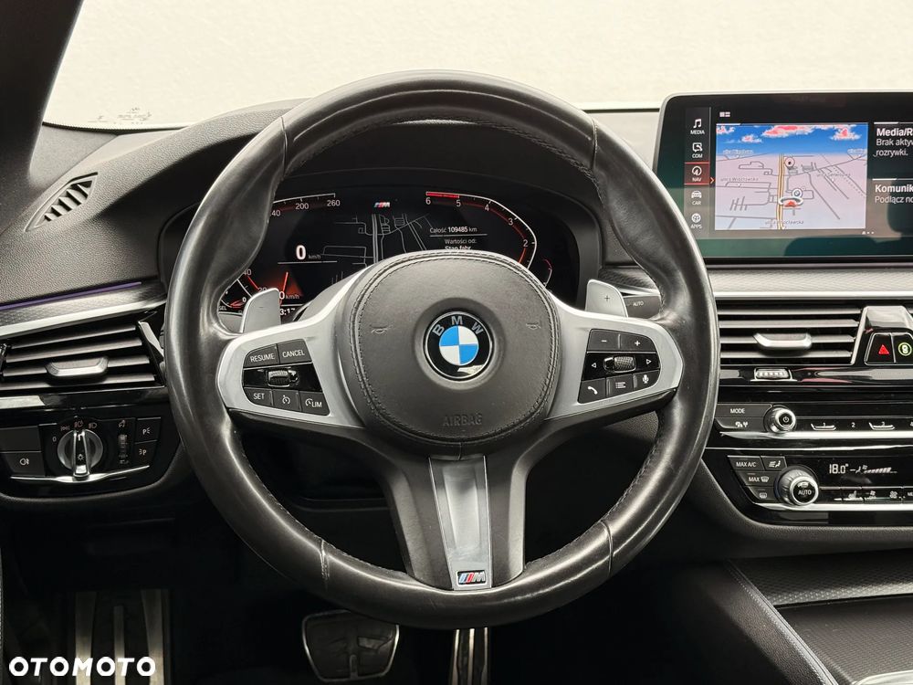 BMW Seria 5 520d xDrive M Sport sport - 17