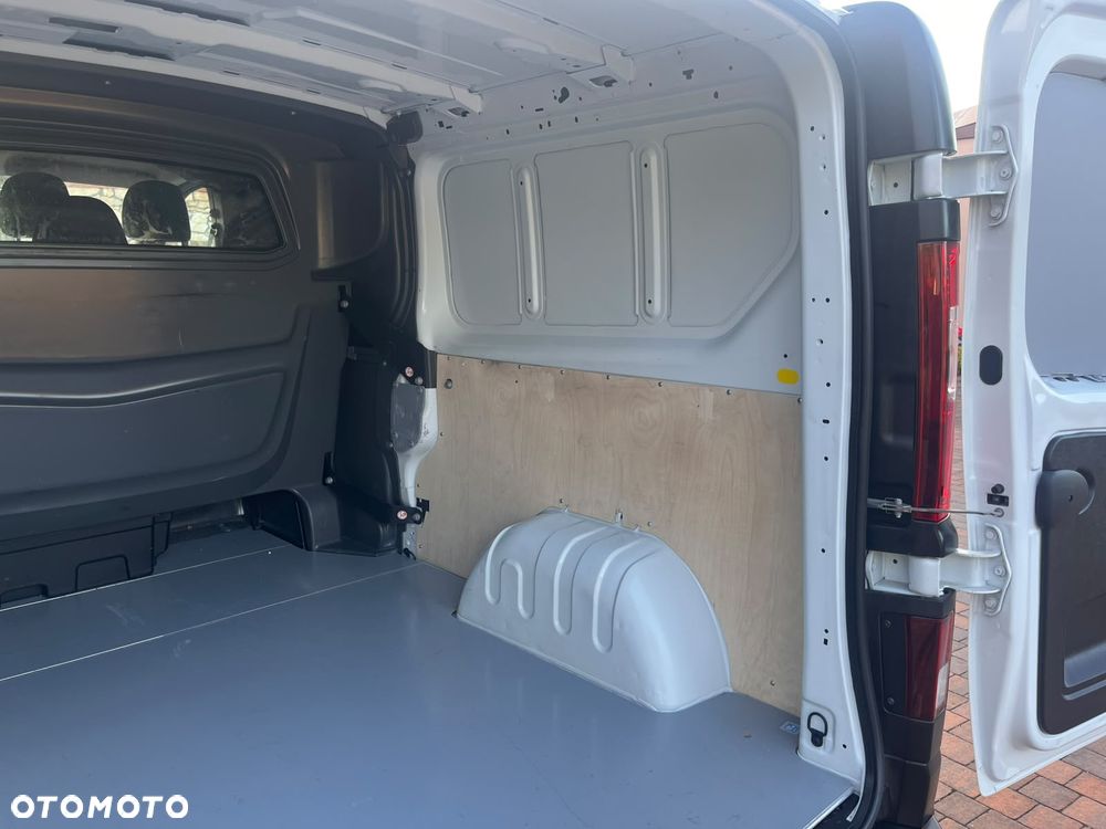 Renault Trafic - 28