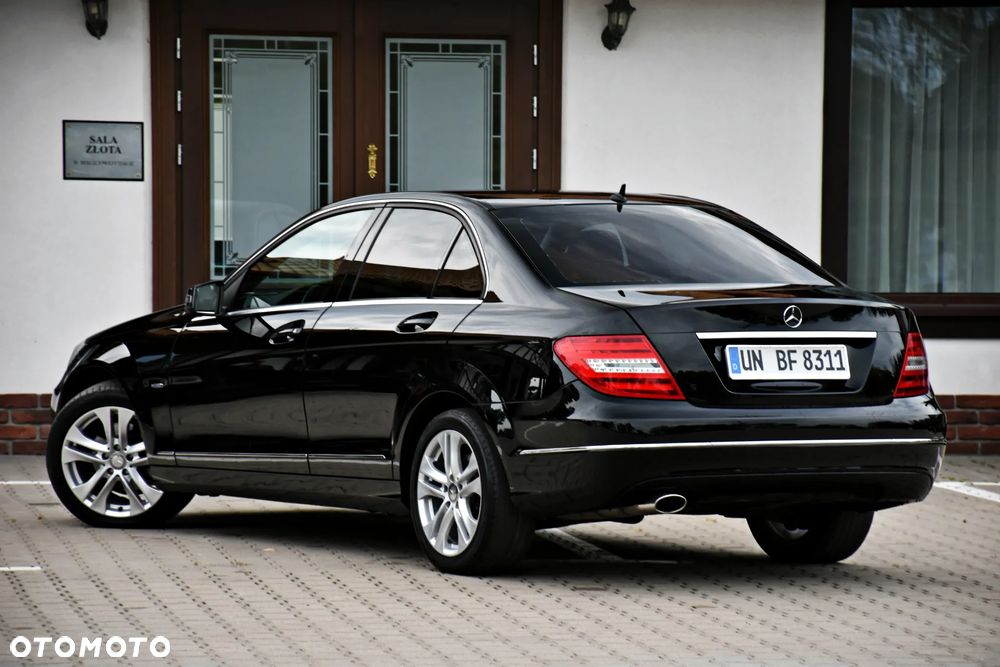 Mercedes-Benz Klasa C 200 (BlueEFFICIENCY) Avantgarde - 16