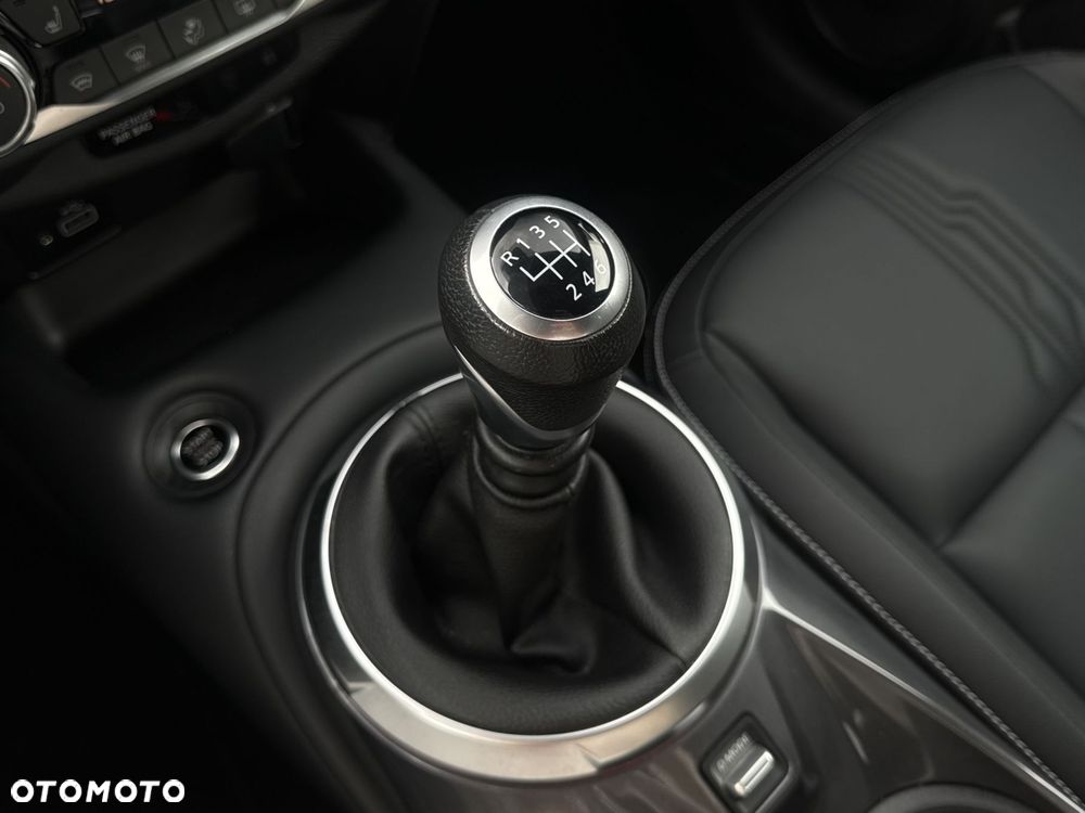 Nissan Juke 1.0 DIG-T Tekna - 27