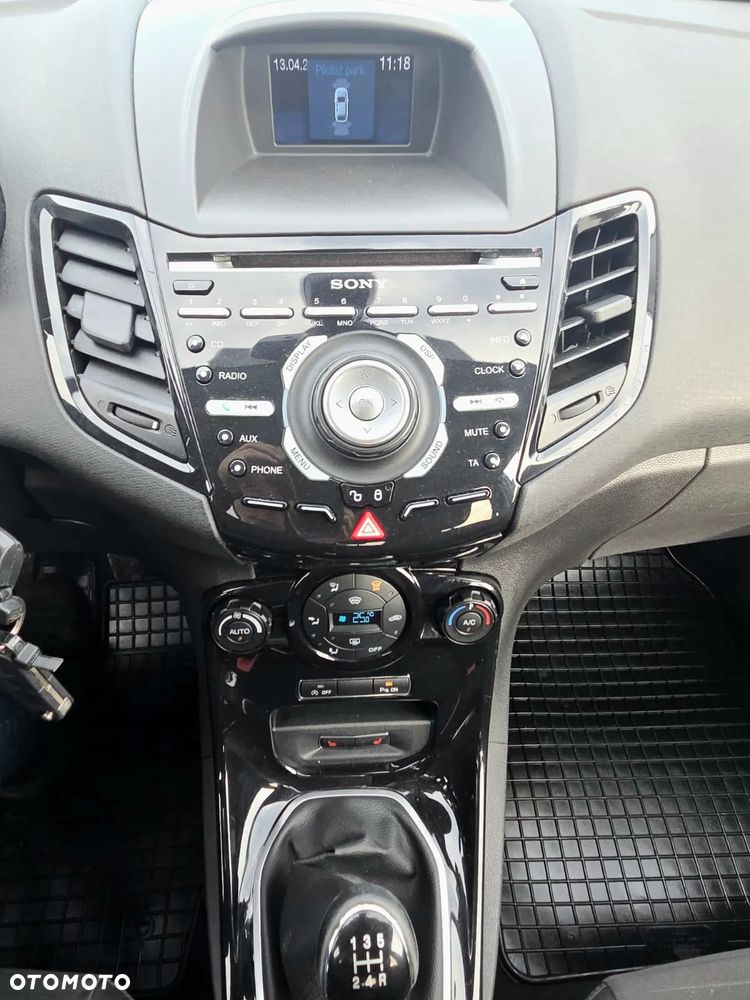 Ford Fiesta 1.0 EcoBoost STart-Stop Titanium - 13