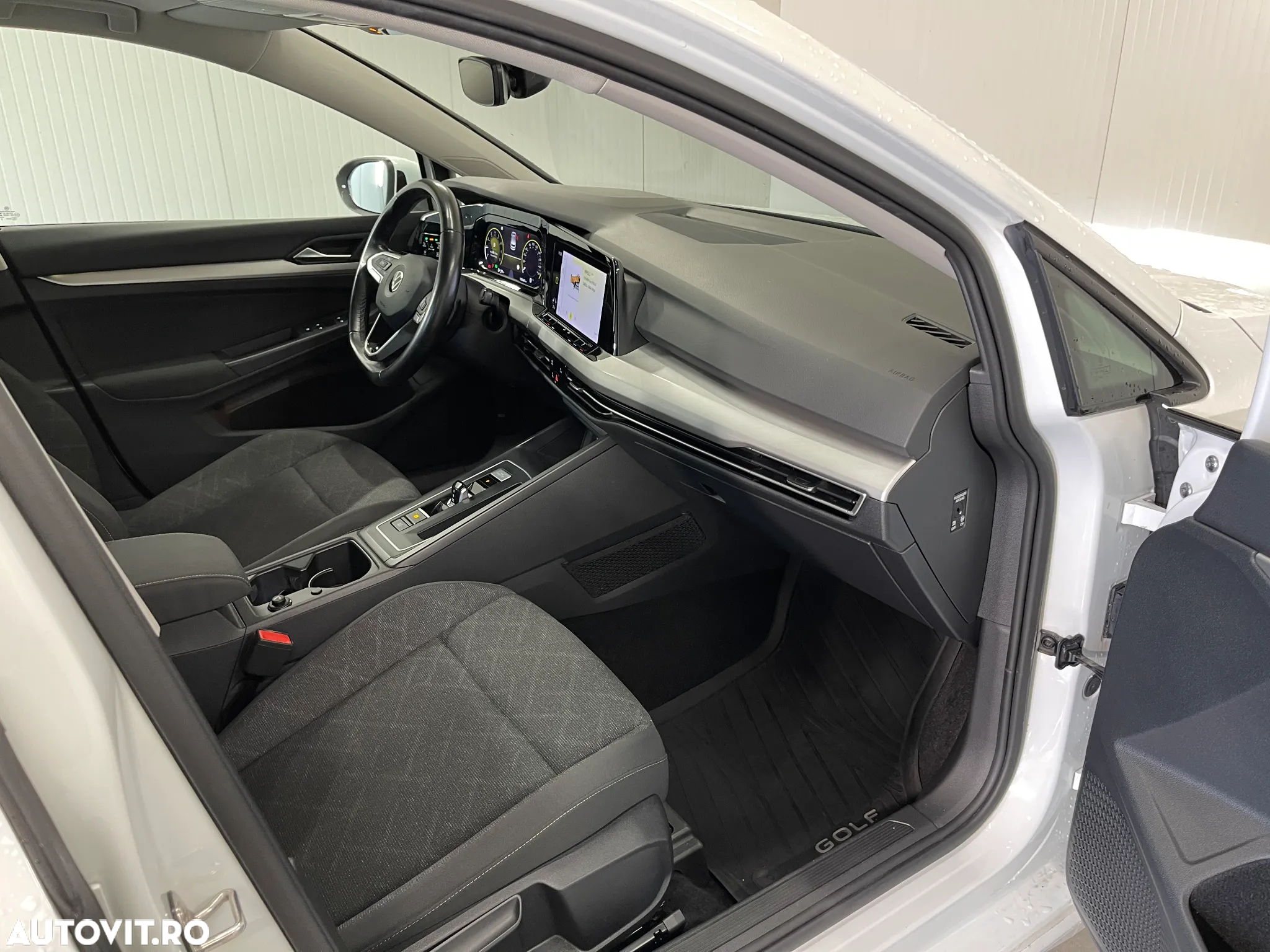 Volkswagen Golf 1.5 eTSI ACT DSG MHEV Life - 9