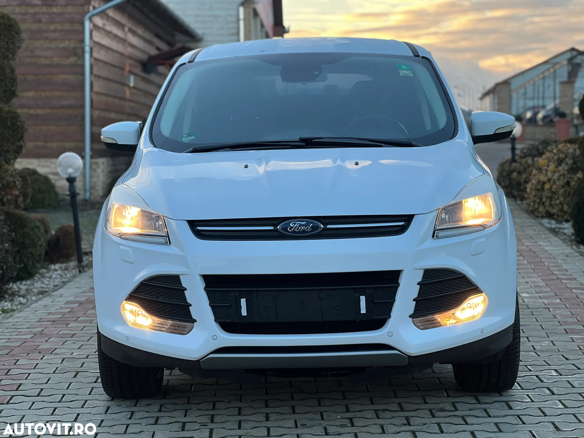 Ford Kuga 2.0 TDCi 2WD ST-Line - 9