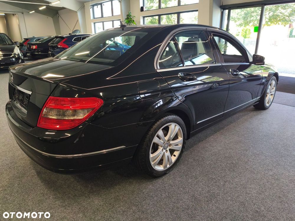 Mercedes-Benz Klasa C 200 CDI BlueEff Avantgarde - 4