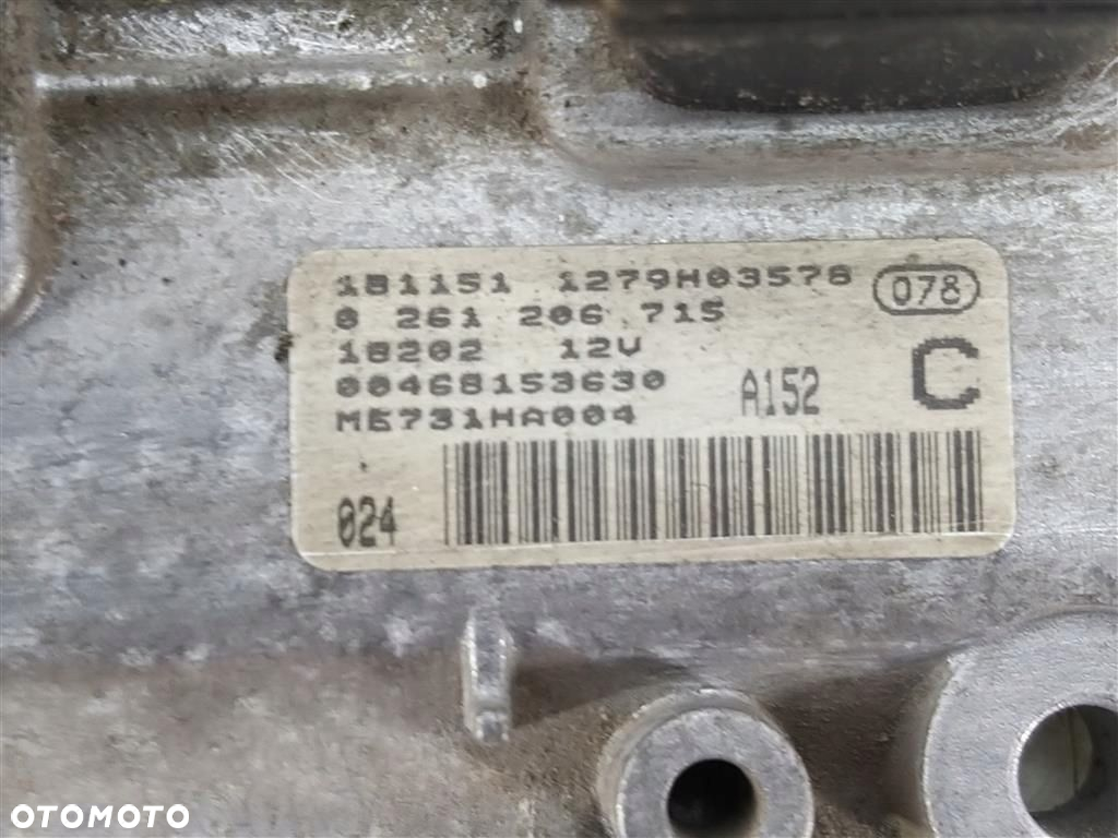 Komputer sterownik silnika Alfa Romeo 147 1.6B 00468153630 0261206715 - 2