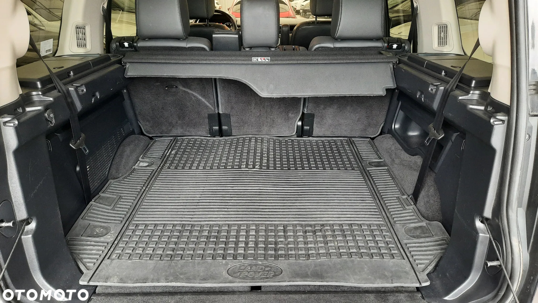 Land Rover Discovery IV 3.0 V6 SC Landmark - 12